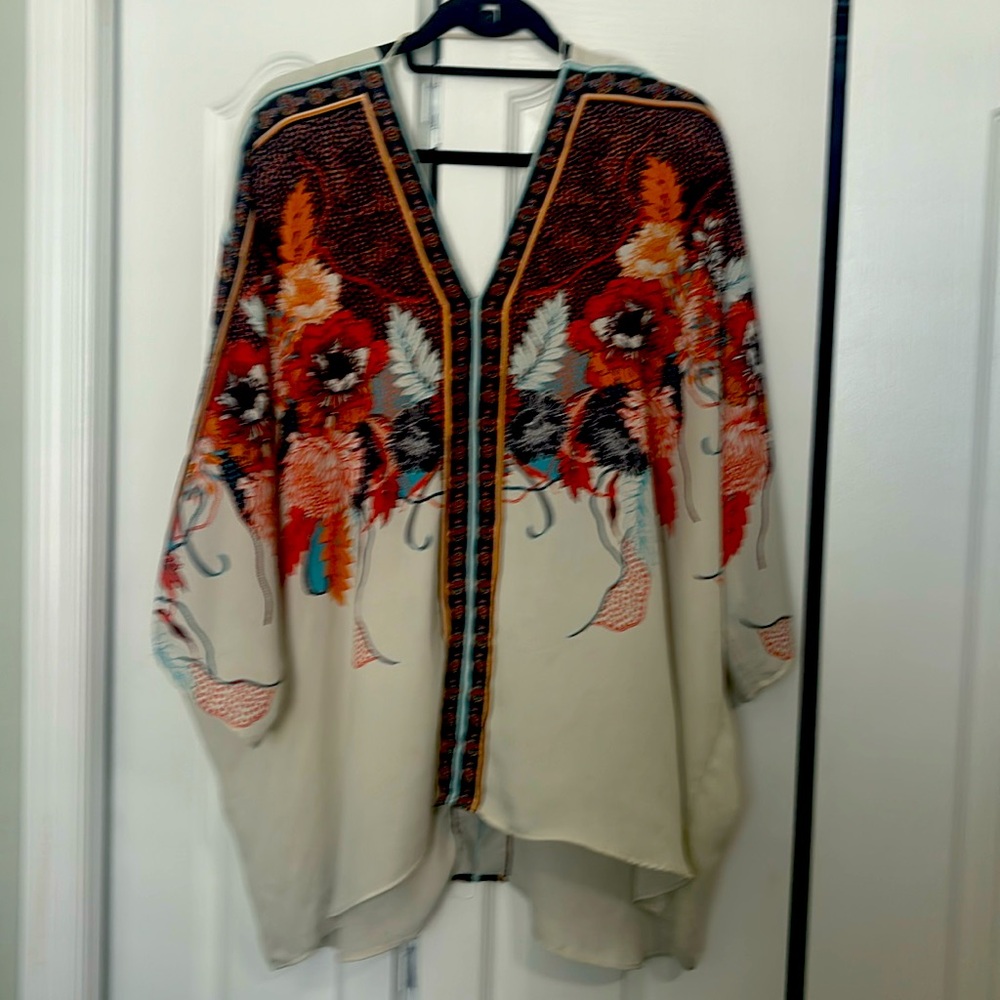 Beautiful floral top in 3x